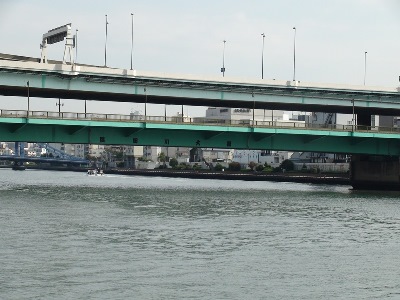 2階建て構造の隅田川大橋